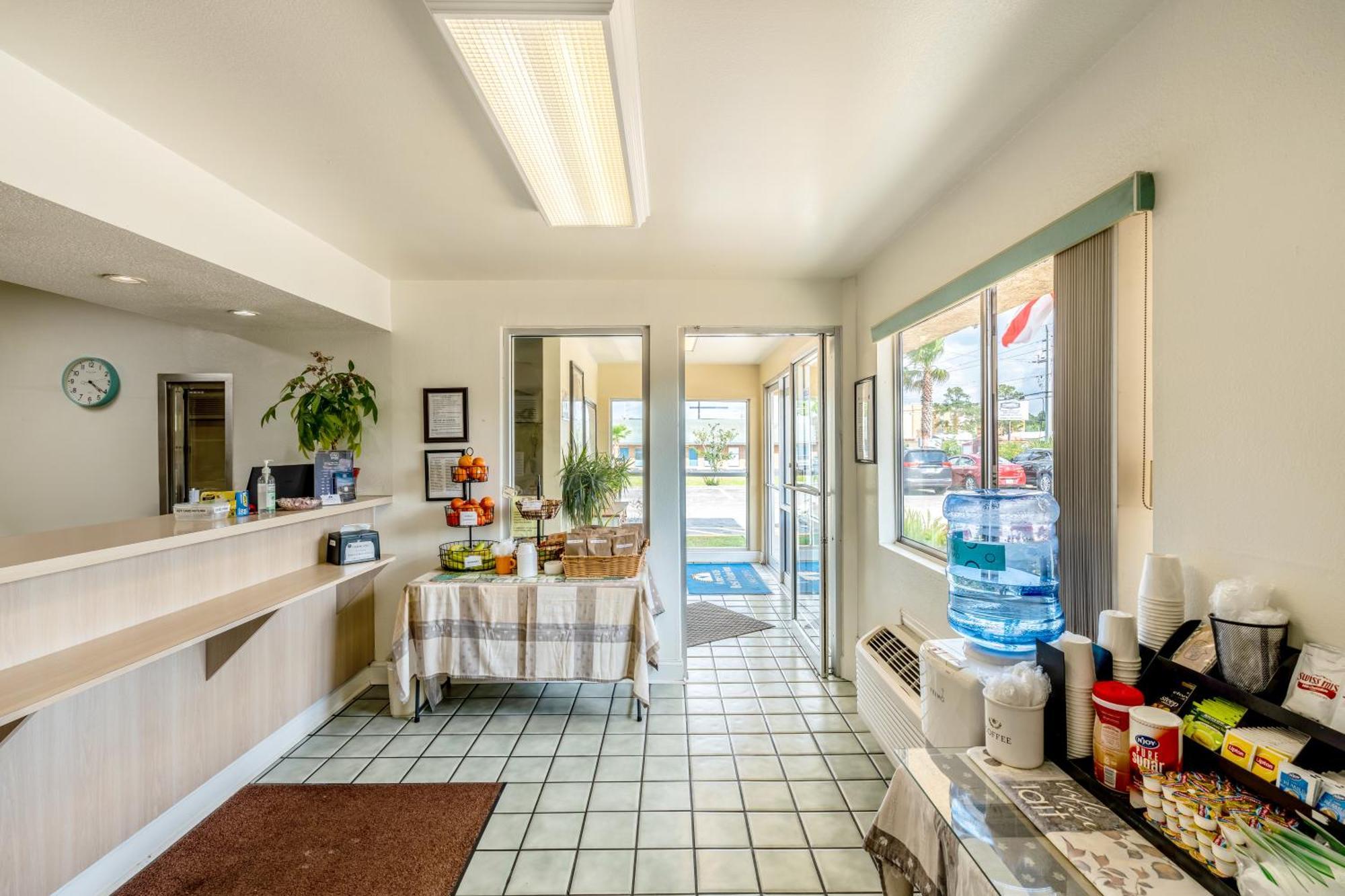 Americas Best Value Inn - Lake City Exteriör bild