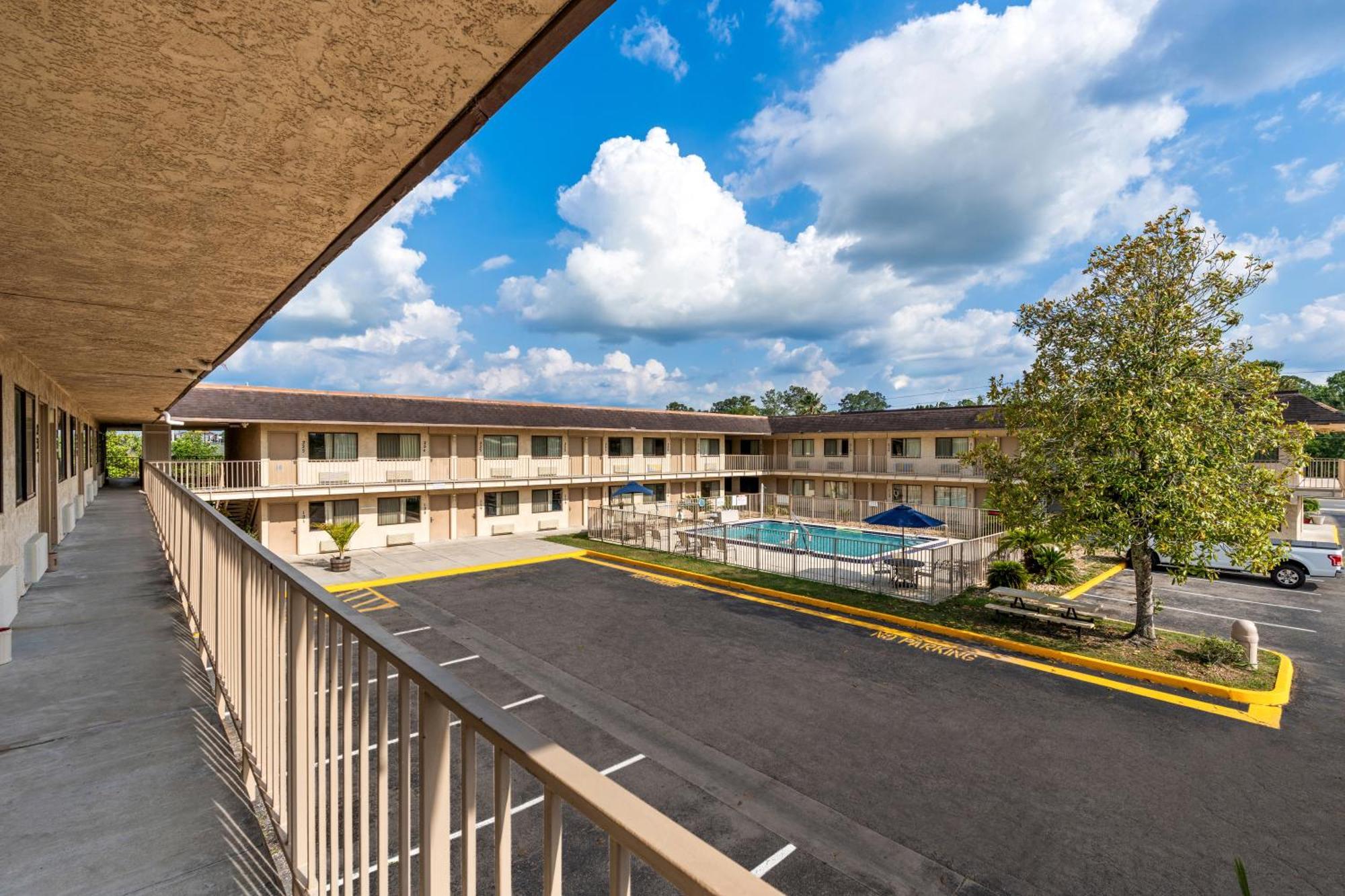 Americas Best Value Inn - Lake City Exteriör bild