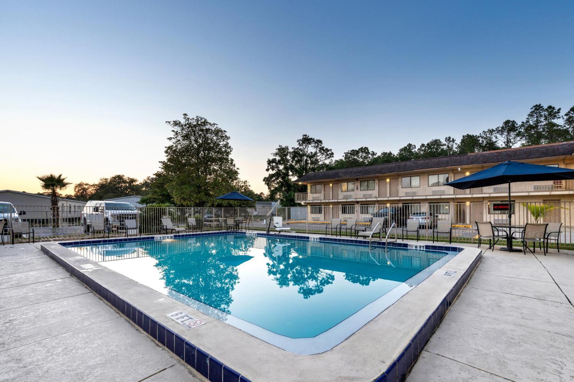 Americas Best Value Inn - Lake City Exteriör bild