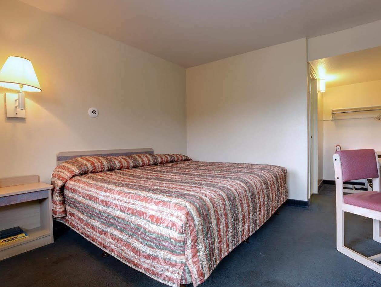 Americas Best Value Inn - Lake City Exteriör bild